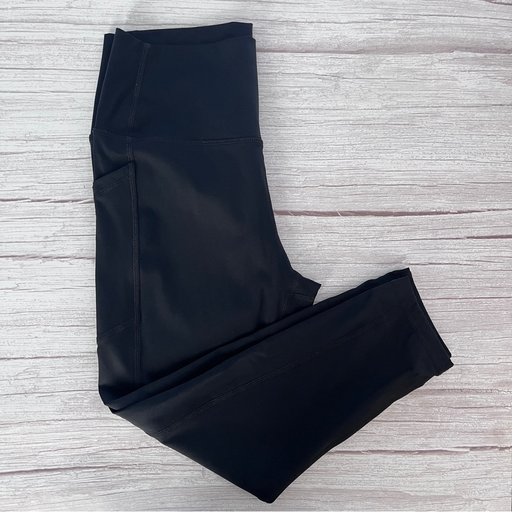 Zyia Active Black Crop Leggings Ladies Women's 8-10 Inseam 20" Activewear Pants